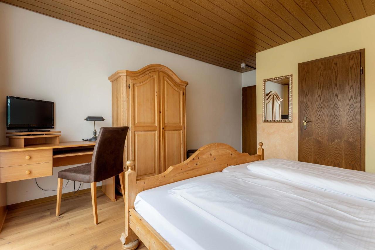 Landgasthof Moser & Restaurant Bootshaus Windorf  Екстер'єр фото