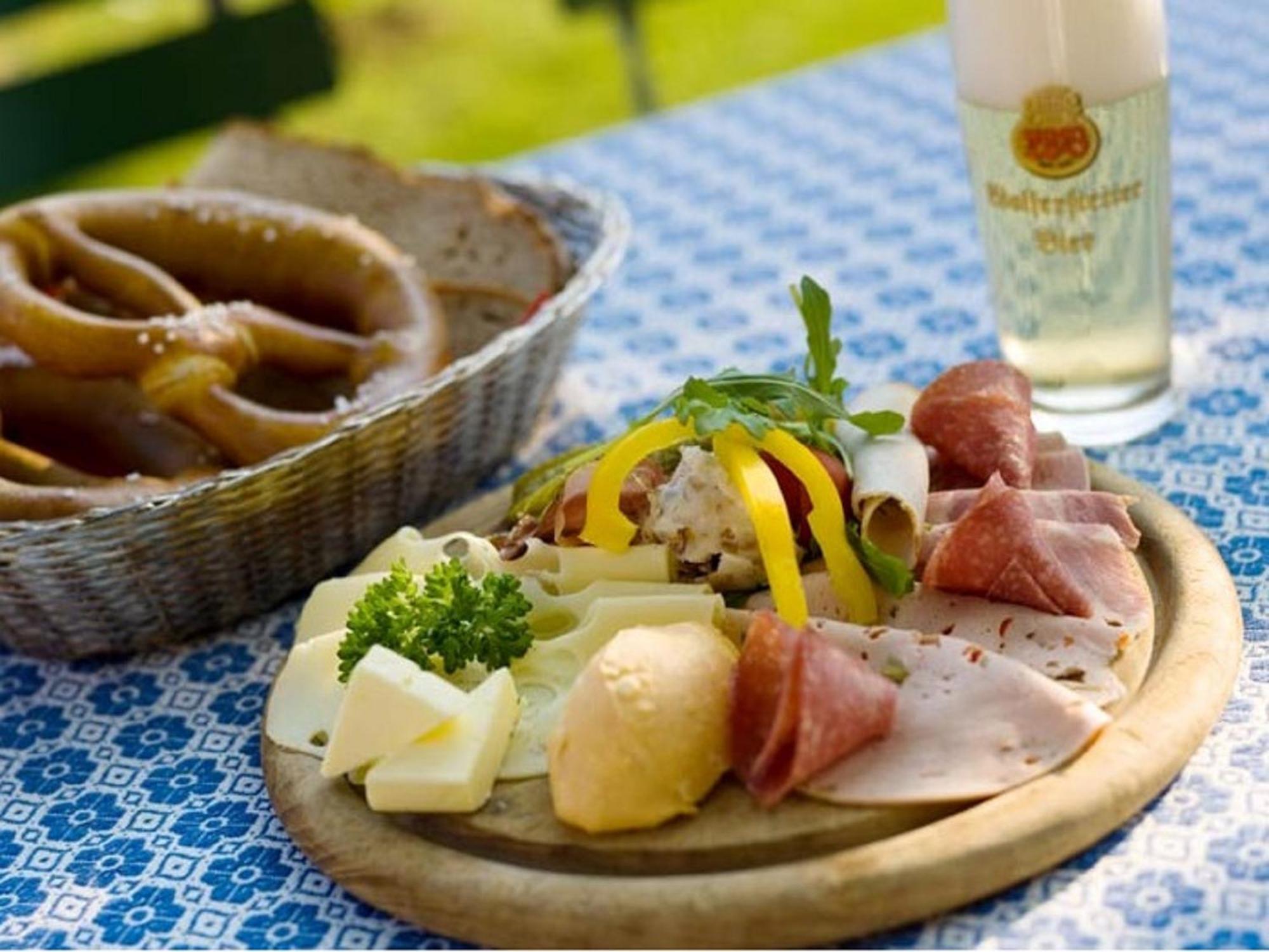 Landgasthof Moser & Restaurant Bootshaus Windorf  Екстер'єр фото